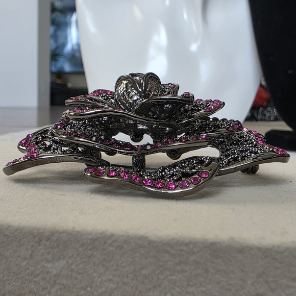 Gunmetal Silver Rose Flower Brooch Pin with Purple And Fuschia Pink Stones - Picture 6 of 8